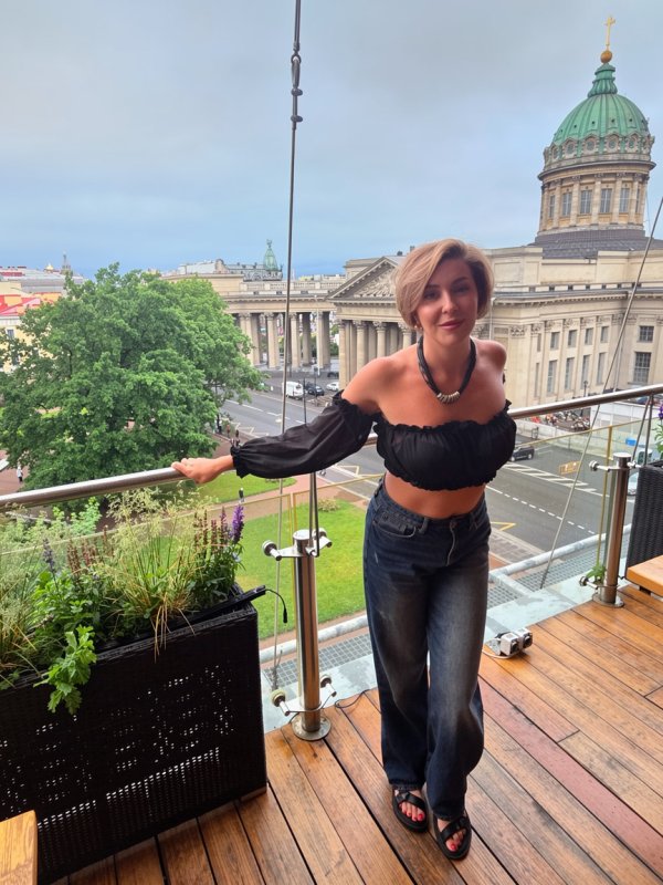 f19e363c-6304-4e43-b8d7-c370a6ed8319.jpg